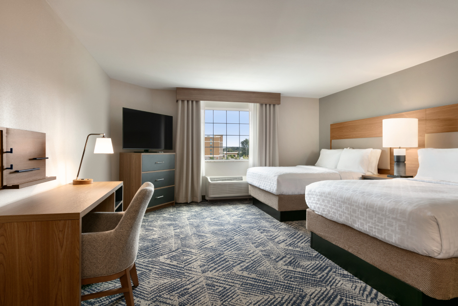 فندق كاندلوود سويتس فايتفيل فورت براغ