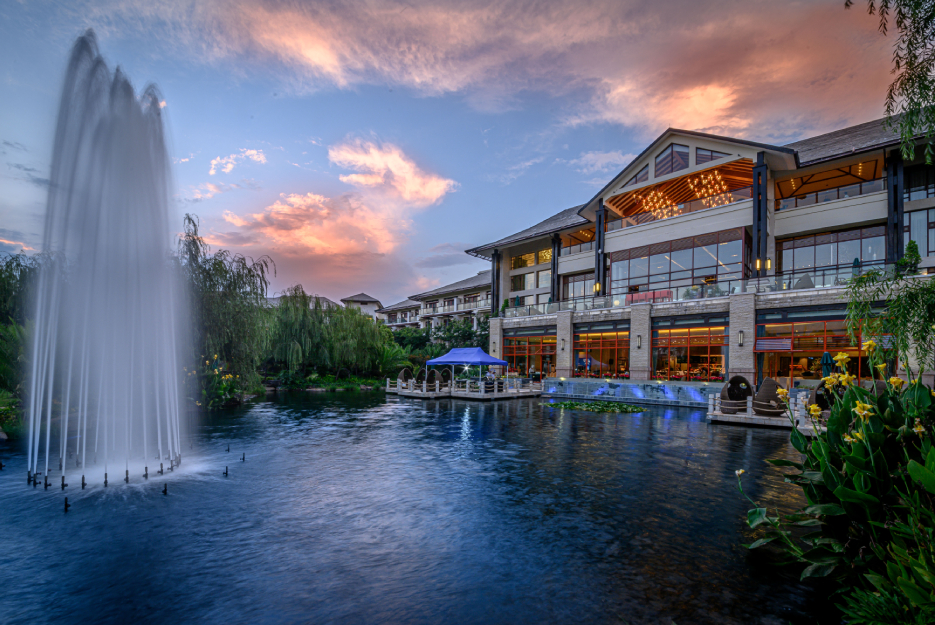 هوالواكس كونمينغ