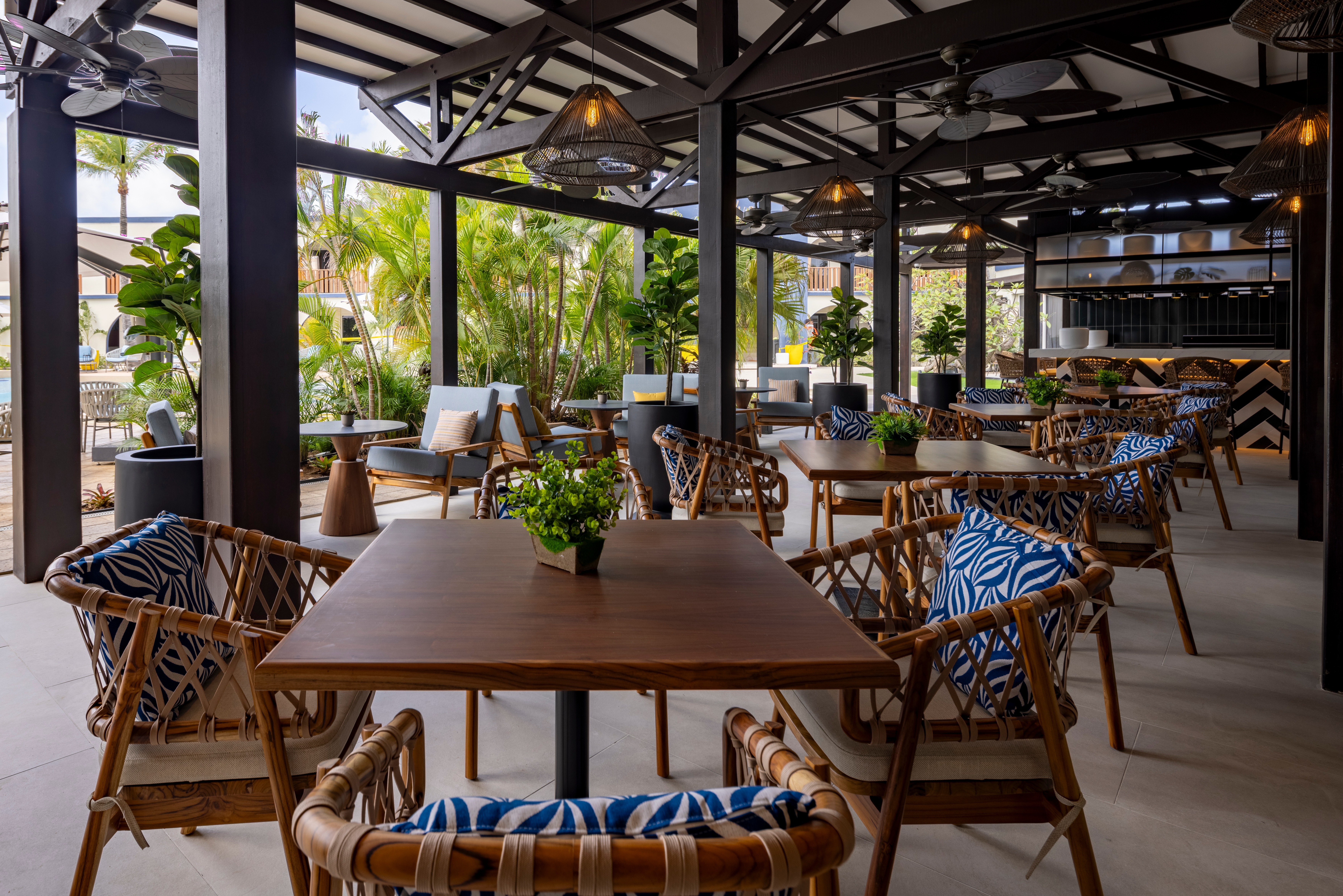 voco Surfside Aruba